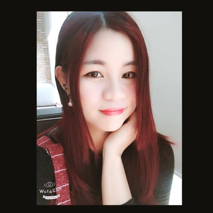 Creative and simple customer testimonial page design