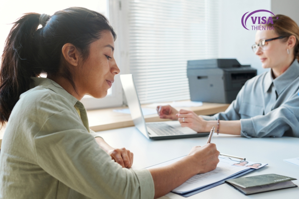 tự gia hạn visa