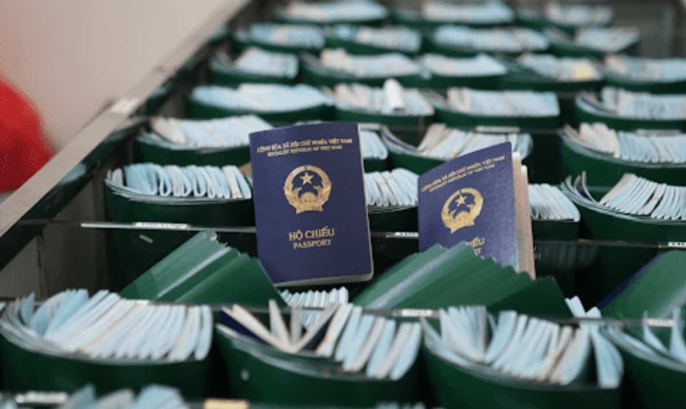 thủ tục khi làm hộ chiếu cho bé